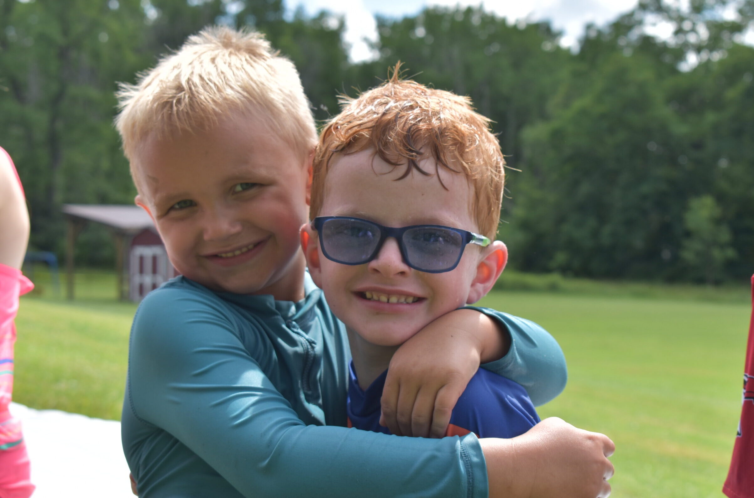 DSC_0981 2 little boys posing for a pic